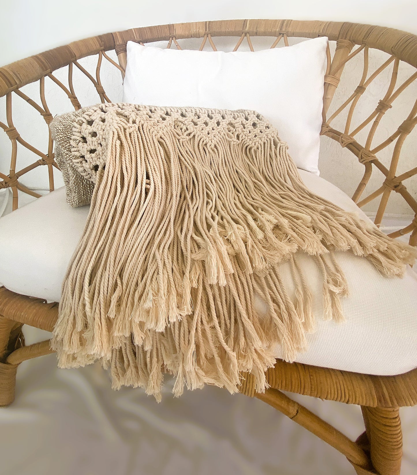 Driftwood Throw Rug - Thick Weave - Rich Natural with Off White Crochet