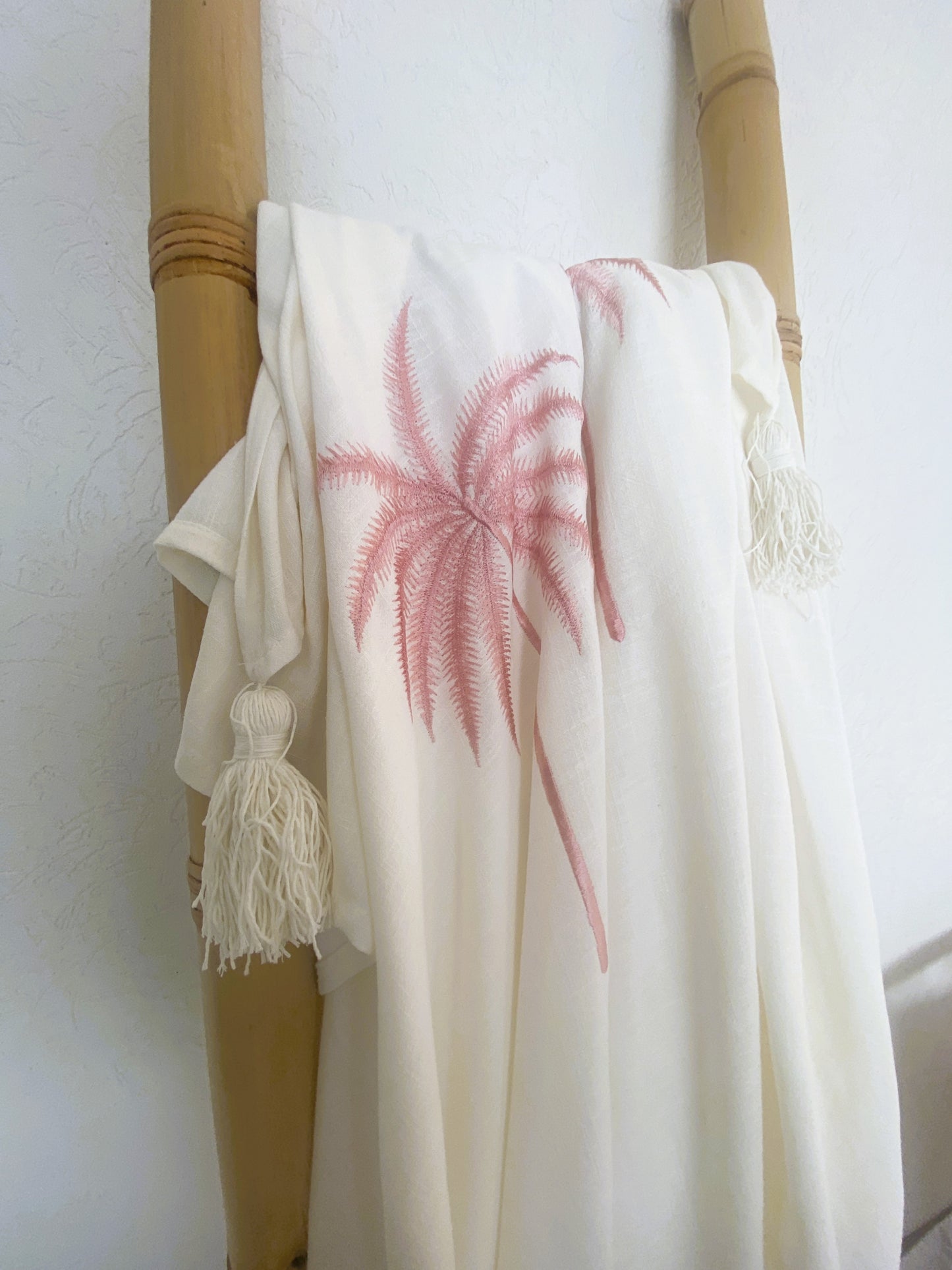 Palm Beach Lightweight Throw - Embroidered Palm - White & Pink