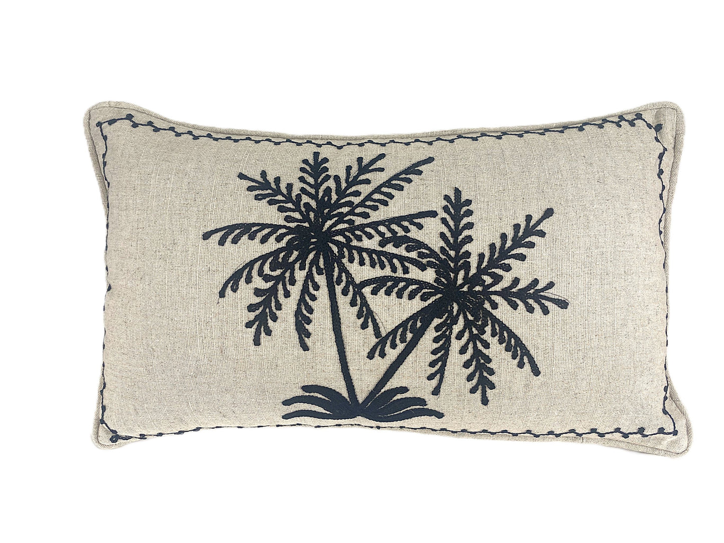 Island-Palms-Black-Embroidered-natural pipe 50x30cm