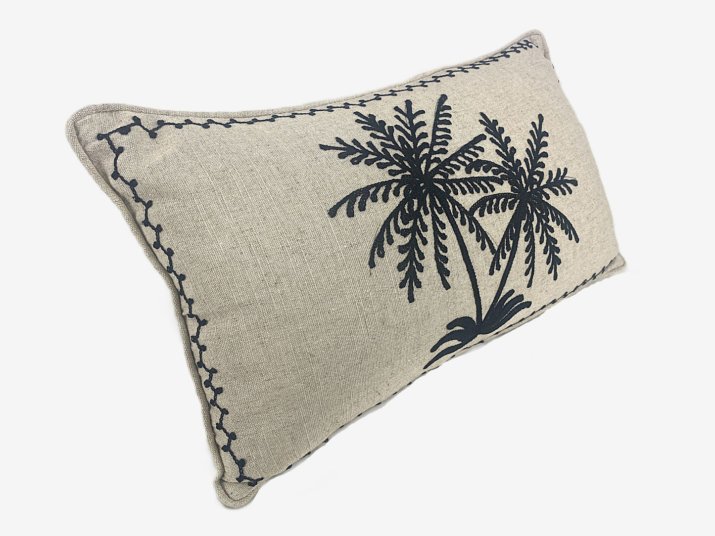 Island-Palms-Black-Embroidered-natural pipe 50x30cmS