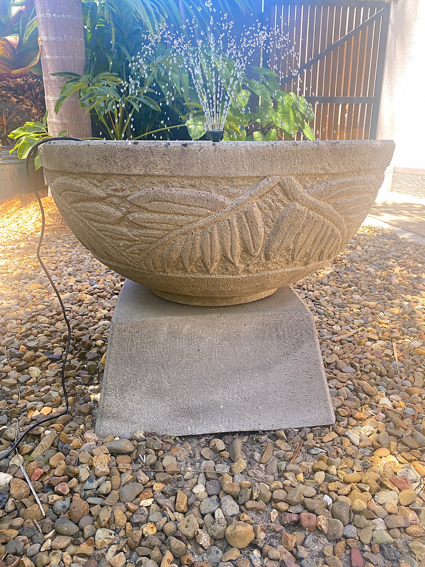 Palm Leaf Bird Bath Bowl and Stand - 47cm