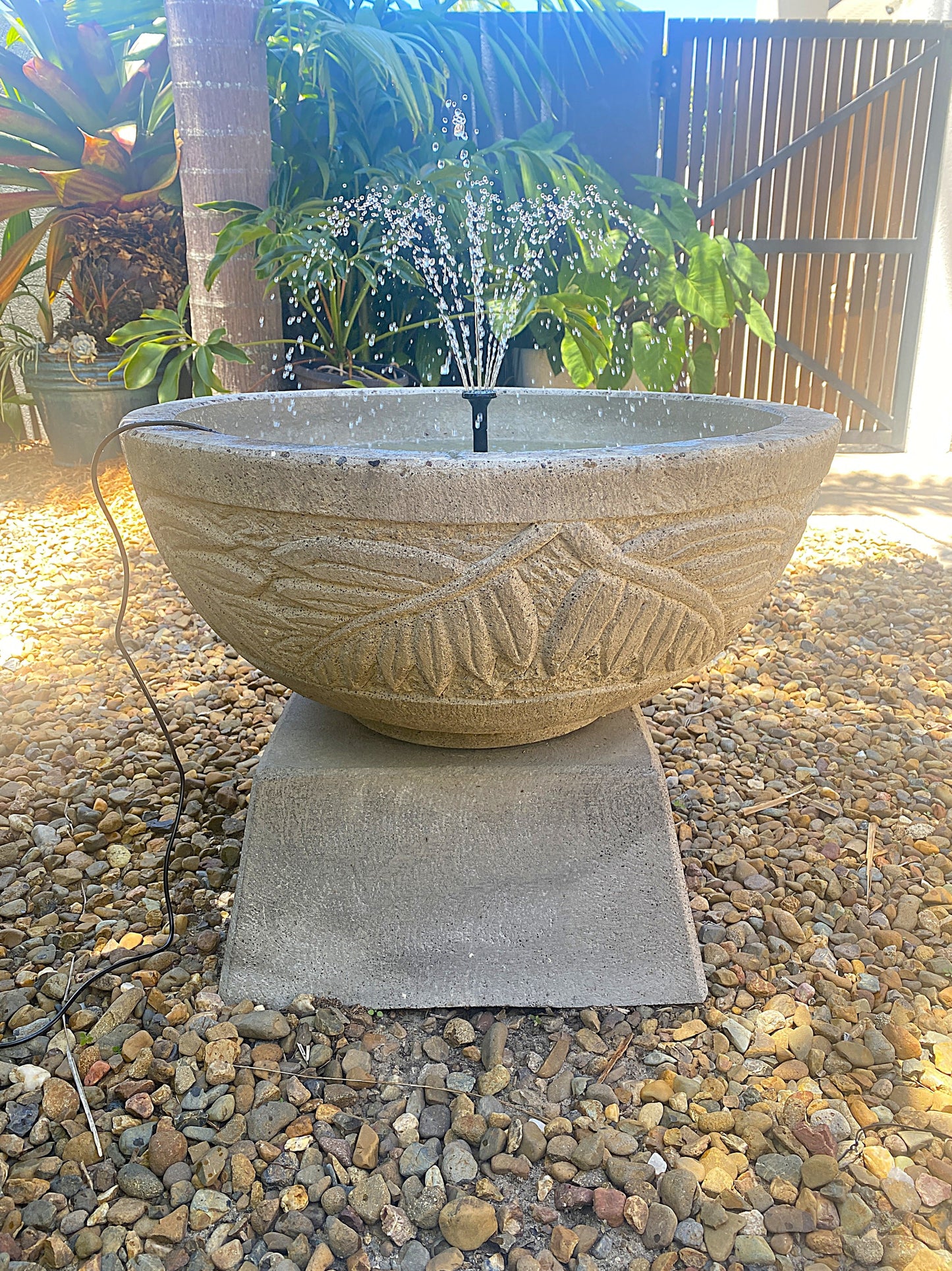 Palm Leaf Bird Bath Bowl and Stand - 47cm