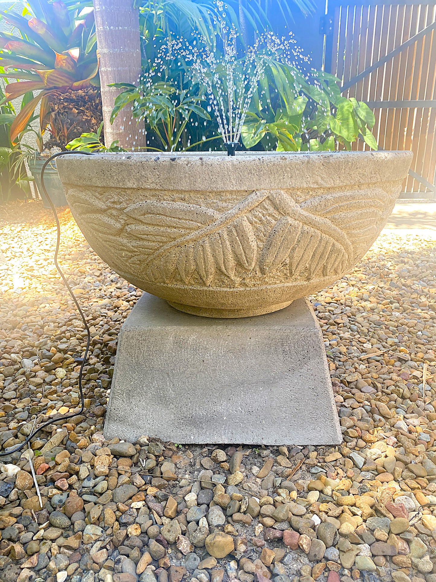 Palm Leaf Bird Bath Bowl and Stand - 47cm